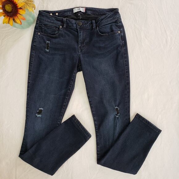Cabi dark denim lightly distressed stretch skinny jeans size 6 - Picture 1 of 7